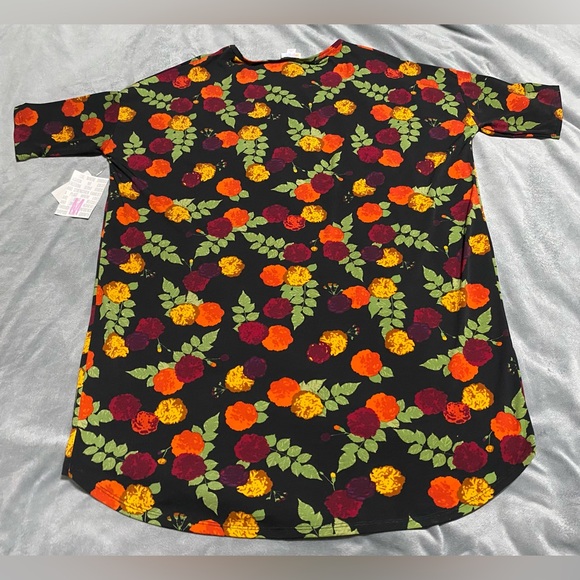 OVERSIZED C PICS CLOSET CLEAR OUT ON ALL LULAROE MAKE AN OFFER BUNDLE NWT MEDIUM - Picture 6 of 11